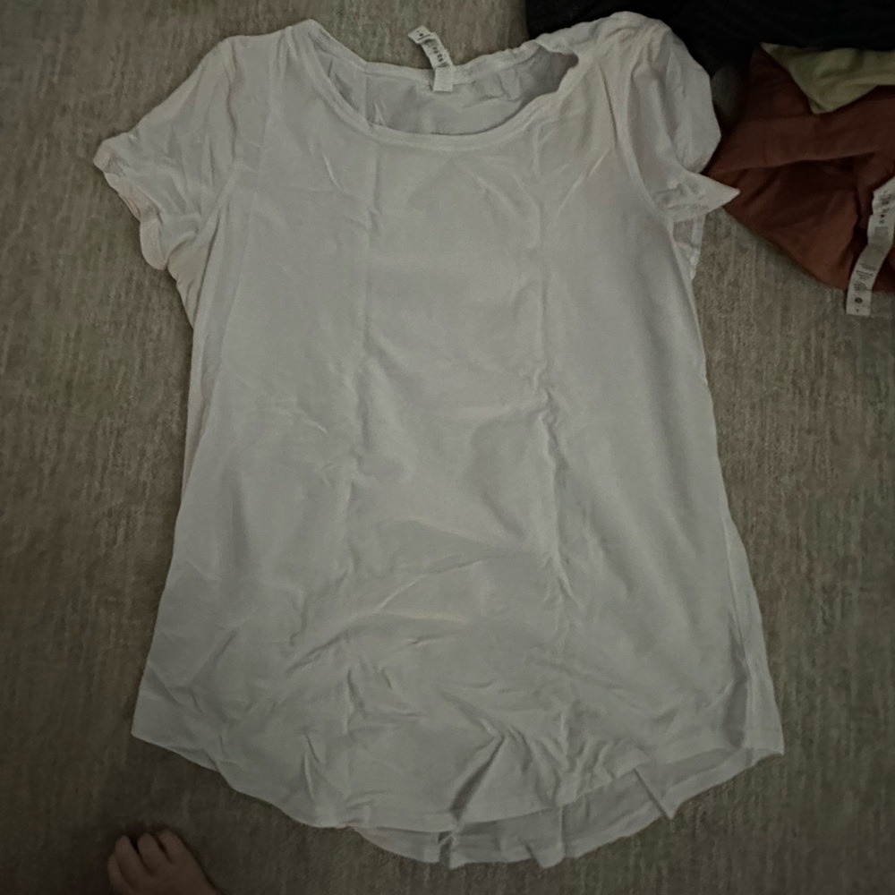 Lululemon t shirt
